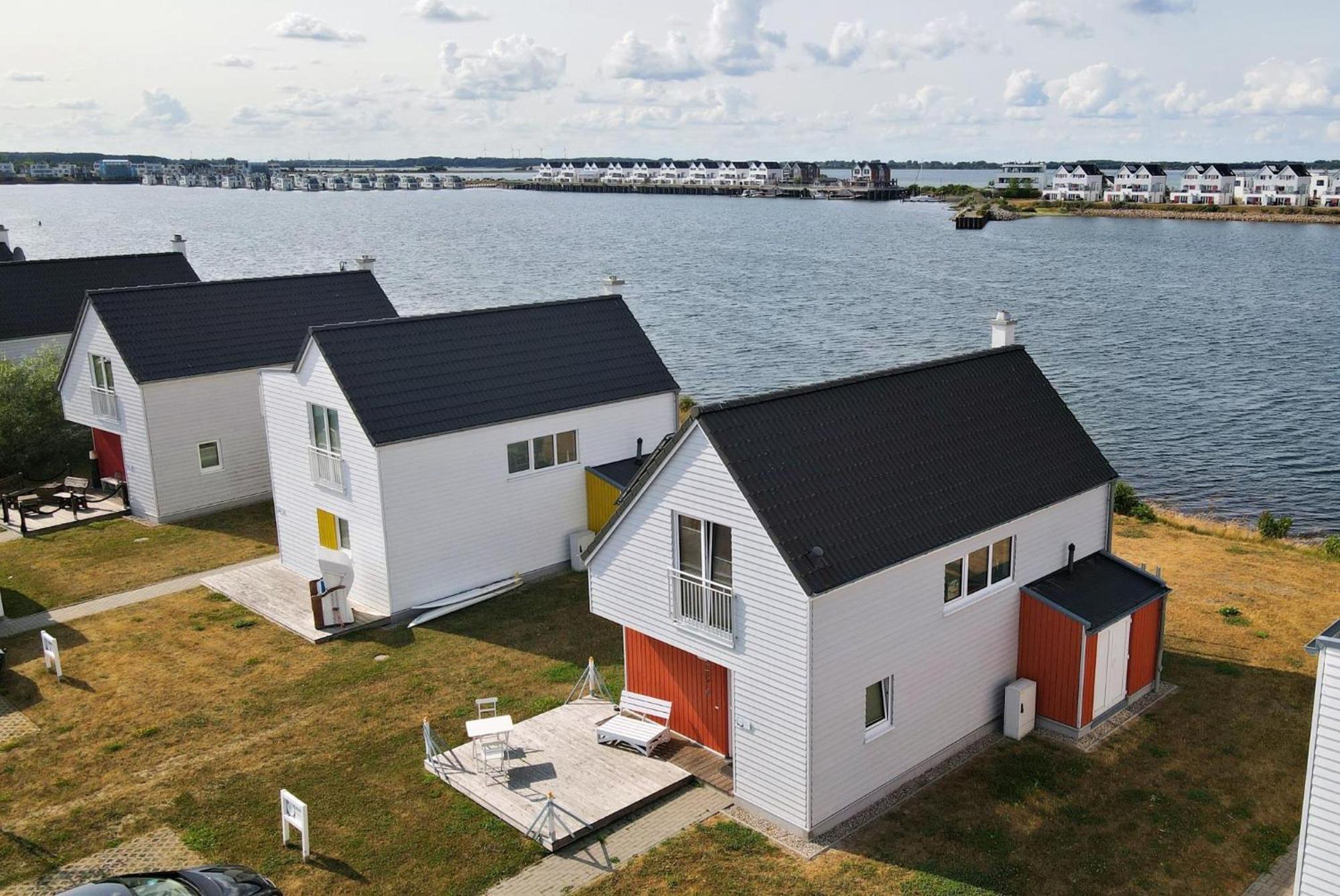 Ferienhaus Lieblingsplatz By Seeblick Ferien Oro, Direkte Wasserlage,Sauna,Kamin Olpenitz Exterior photo